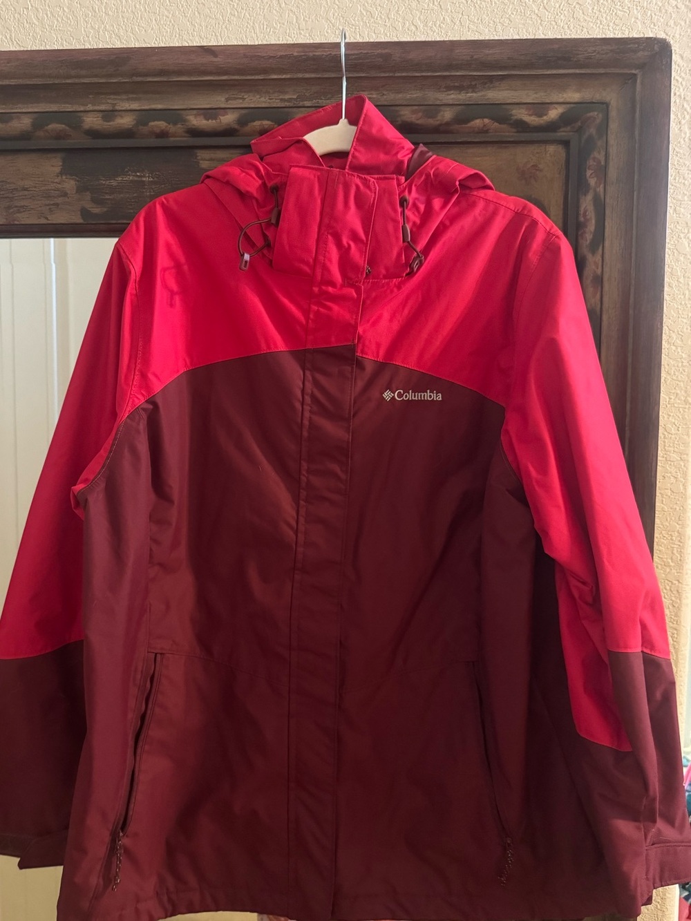 Columbia Women's Two-Tone Red & Burgundy Omni Heat Jacket - 1X - Like New